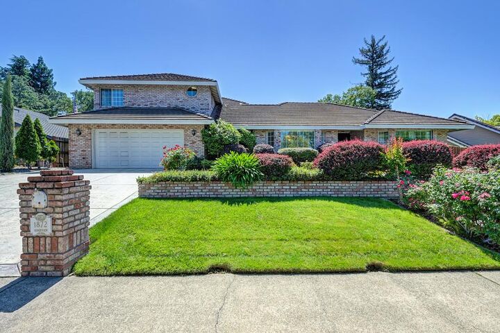 Property Photo:  1872 Ridgeview Drive  CA 95661 