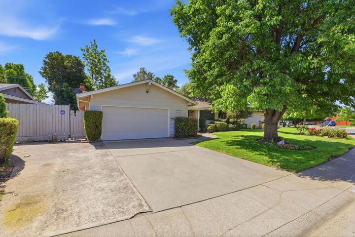 Property Photo:  2545 Notre Dame Drive  CA 95826 