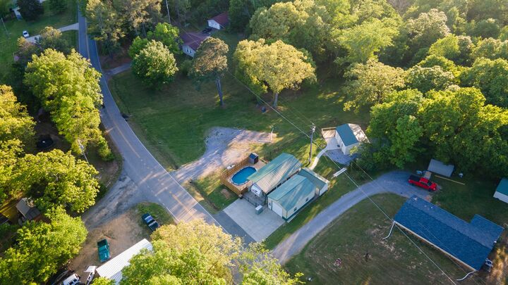 Property Photo: 601 Pumpkin Ridge Rd TN 37058