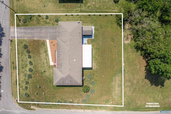 Property Photo:  2224 Argyle Way  AL 35904 