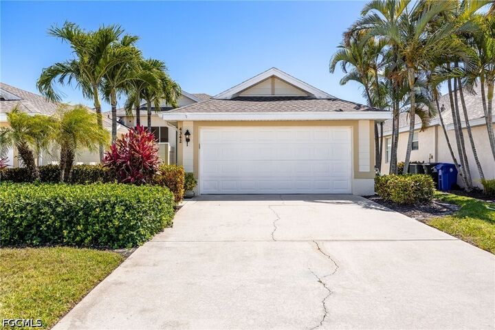 Property Photo:  4342 Avian Avenue  FL 33916 
