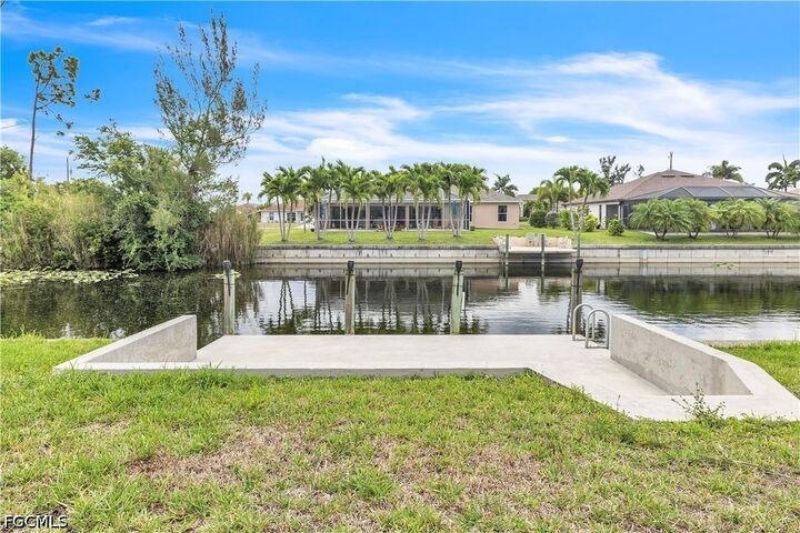 Property Photo:  1413 SW 3rd Avenue  FL 33991 