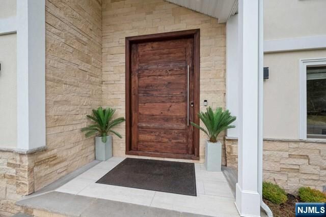 Property Photo:  15 Fox Run  NJ 07006 