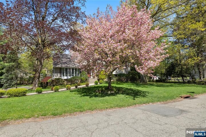 Property Photo:  7 Douglas Terrace  NJ 07677 