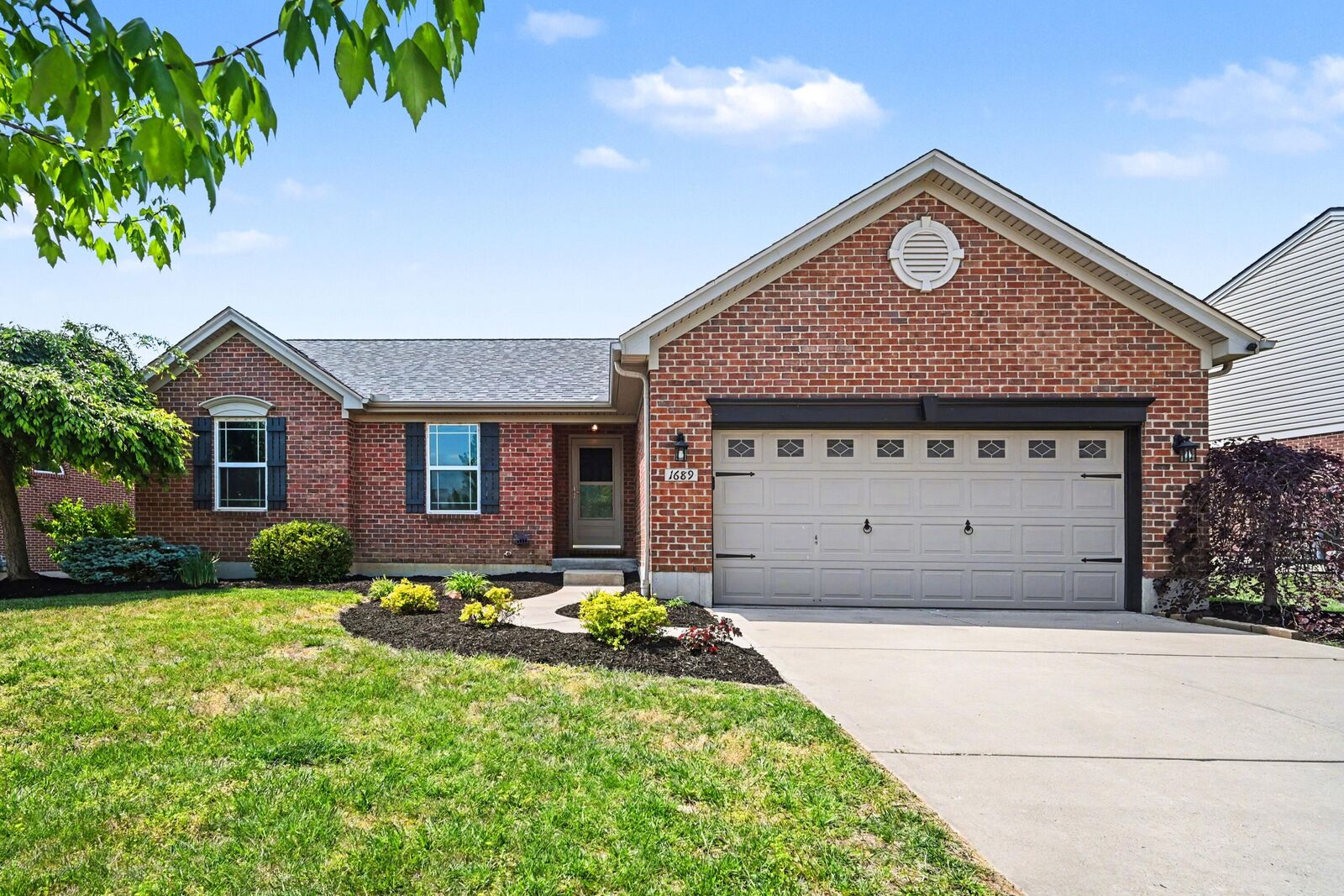Property Photo:  1689 Bingham Circle  KY 41048 