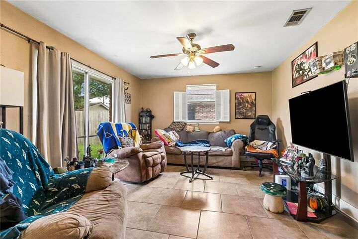 Property Photo:  1652 Hope Drive  LA 70072 