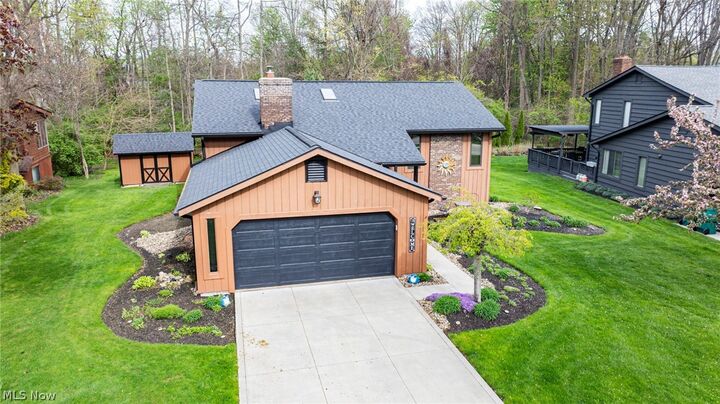 Property Photo:  9060 Bluejay Lane  OH 44060 
