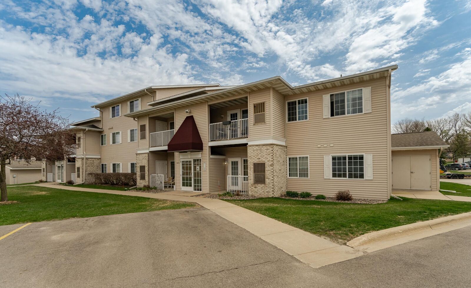 Property Photo: 875 37th Avenue NW B MN 55901