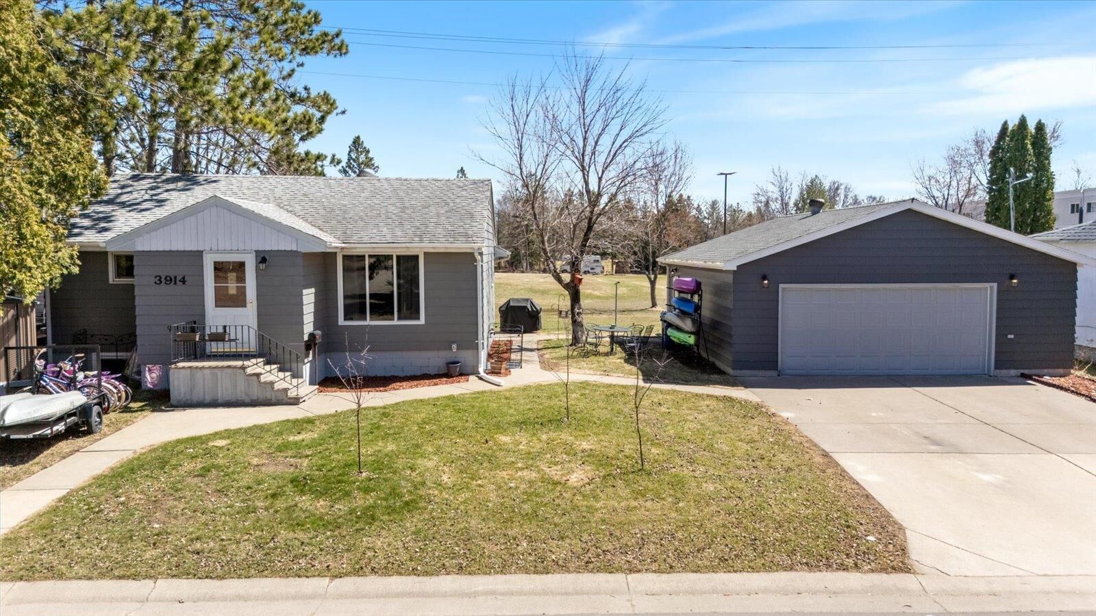 Property Photo:  3914 5th Avenue E  MN 55746 