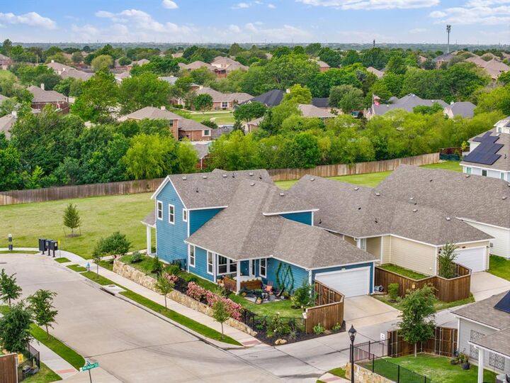 Property Photo:  8403 Martinique Mews  TX 75089 