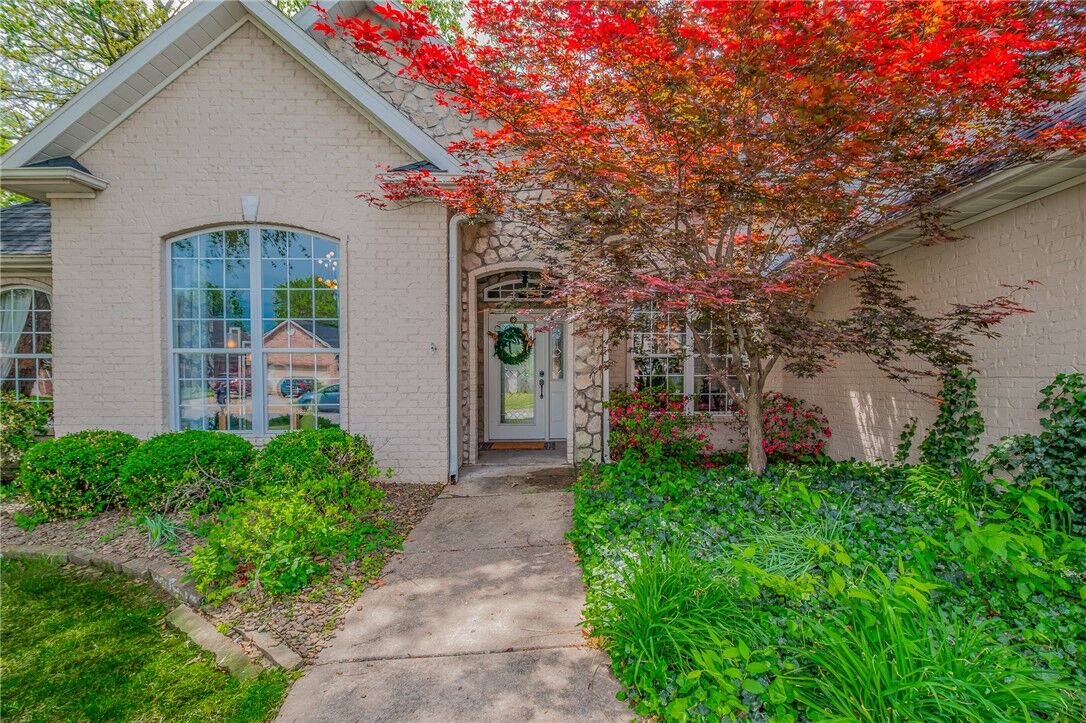 Property Photo: 4410 W Arlington Drive AR 72758