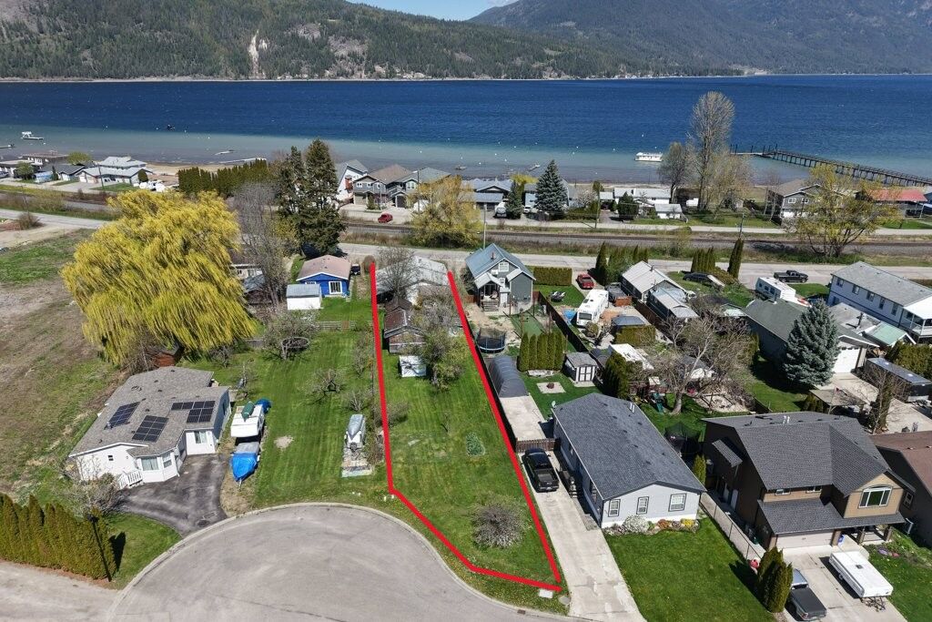 Property Photo: 4760 Canoe Beach Drive Drive NE BC V0E 1K0