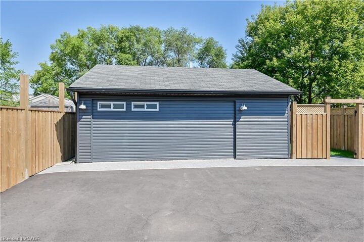 Property Photo: 43 Mahony Avenue 3 ON L8H 3C3