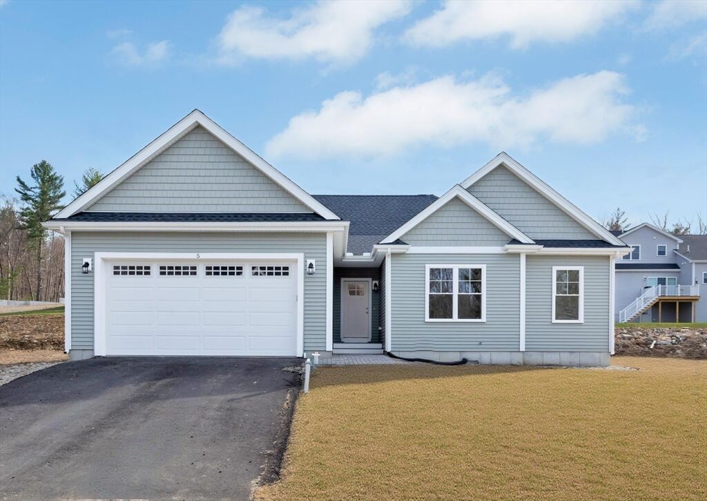 Property Photo:  8 Weber Farm Road 8  MA 01568 