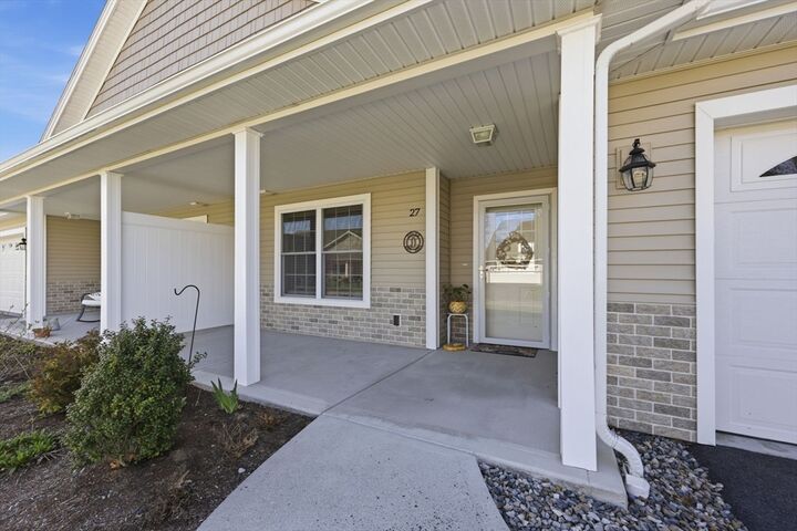 Property Photo:  27 Lodge Lane 27  MA 01095 