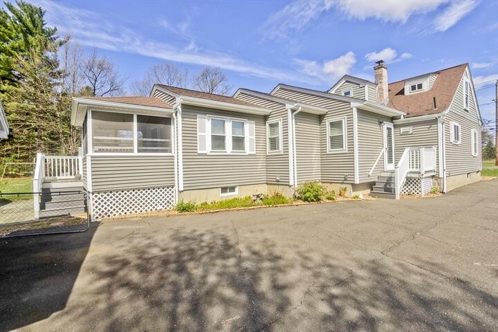 Property Photo: 289 Holyoke Rd MA 01085