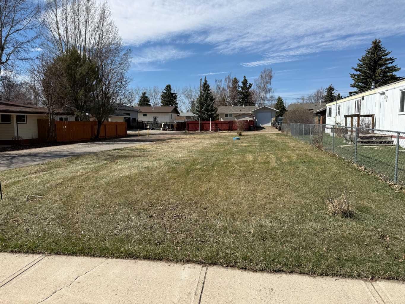 Property Photo: 320 3 Street N AB T0L 2B0