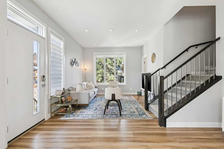 Property Photo:  1710 28 Avenue SW 21  AB T2T 1J6 