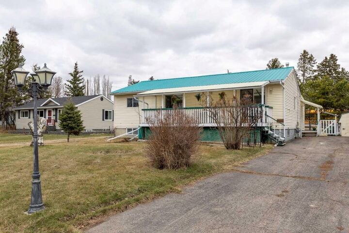Property Photo: 4108 49A Avenue AB T4G 1J9