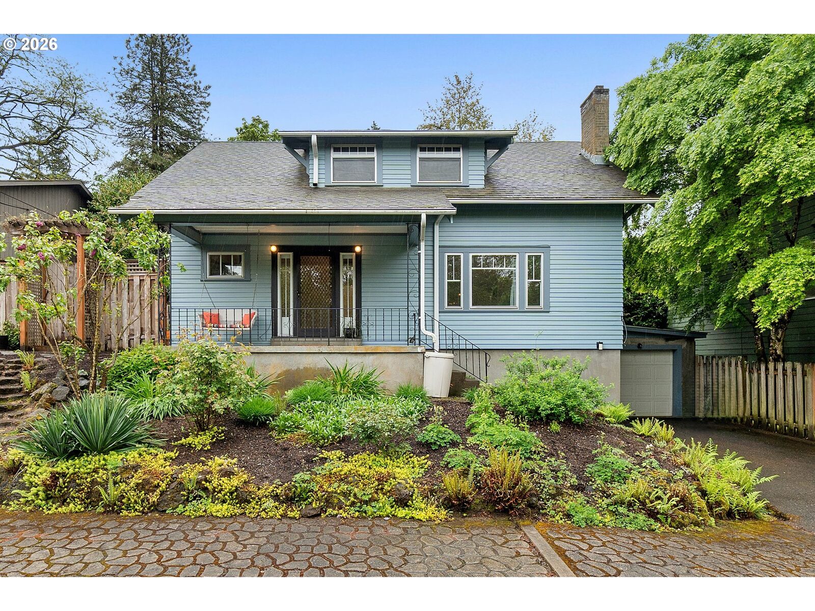 Property Photo:  2830 SW Multnomah Blvd  OR 97219 