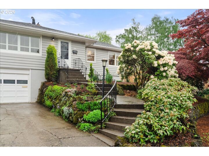 Property Photo:  5922 SW 47th Ave  OR 97221 