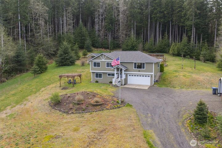Property Photo:  784  US Hwy 101  WA 98537 