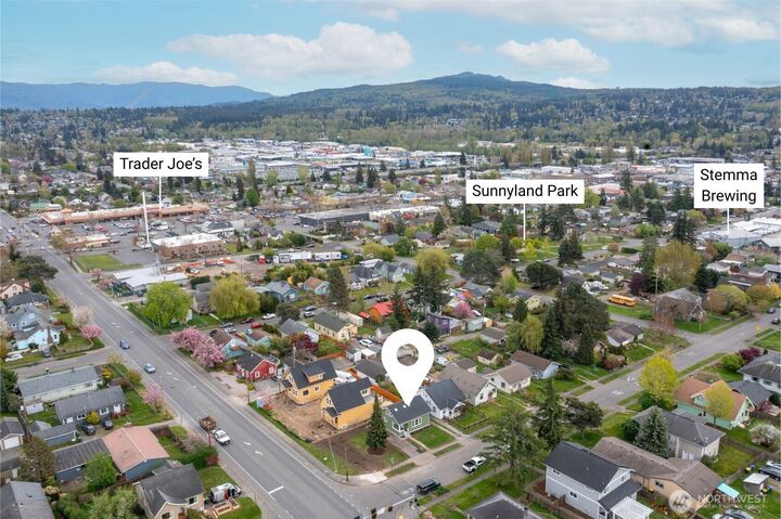 Property Photo:  2432  Grant Street  WA 98225 