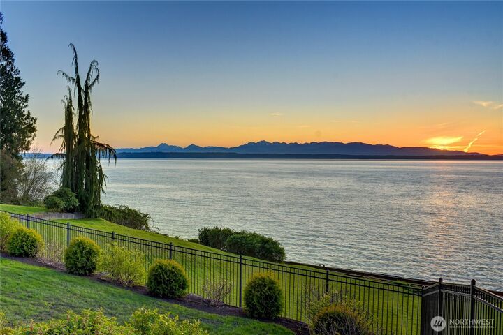 Property Photo:  16404  75th Place W  WA 98026 