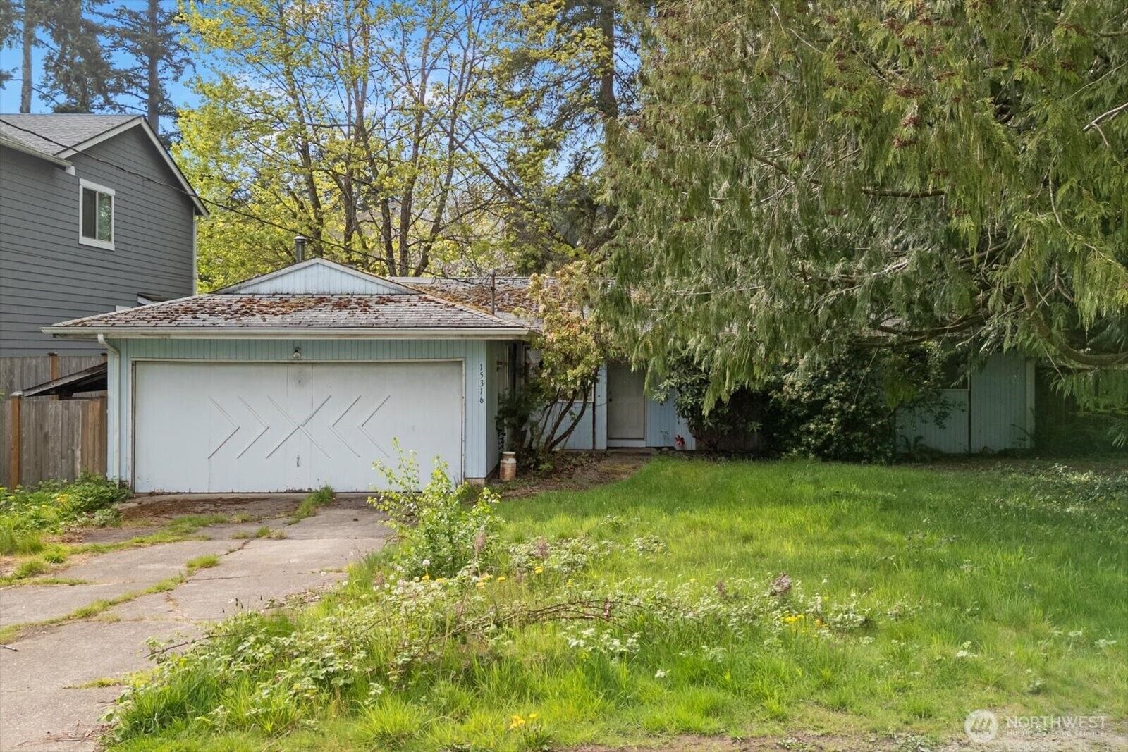 Property Photo:  15316  50th Place W  WA 98026 