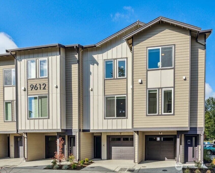 Property Photo:  16830  20th Avenue W G4  WA 98037 