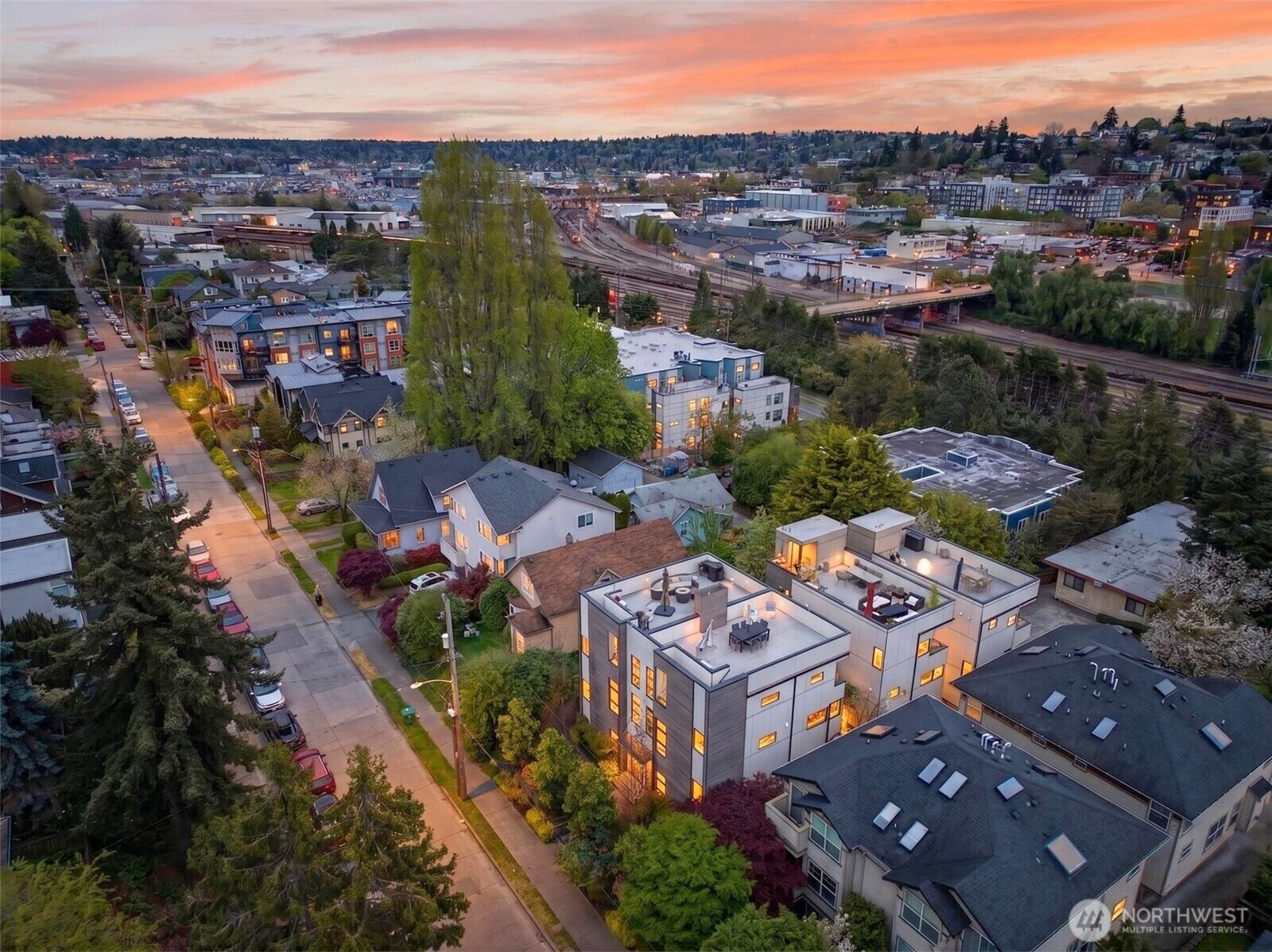 Property Photo: 3014 21st Avenue W A WA 98199