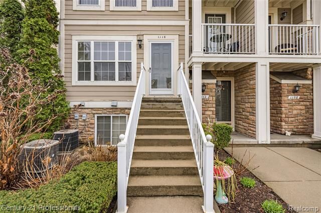 Property Photo:  1116 Faulkner Loop  MI 48083 