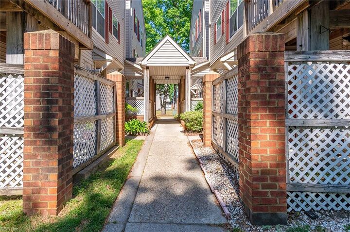Property Photo:  12742 Daybreak Cir  VA 23602 