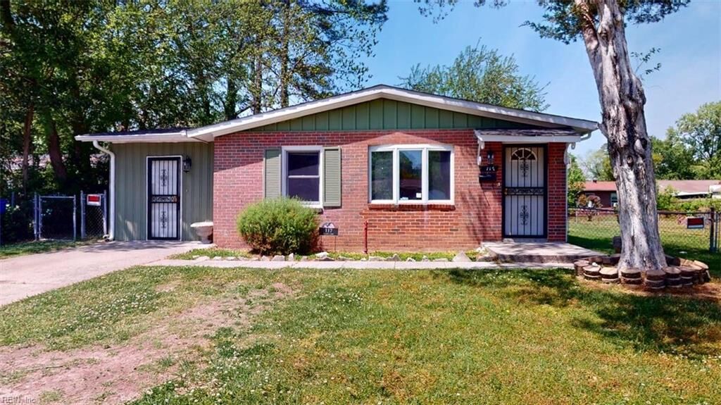 Property Photo:  117 Jenness Ln  VA 23602 
