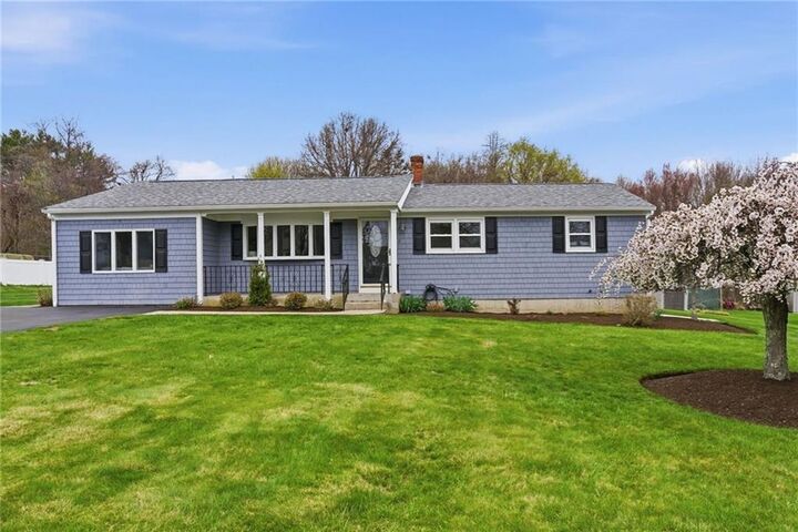 Property Photo:  49 Roosevelt Drive  RI 02809 