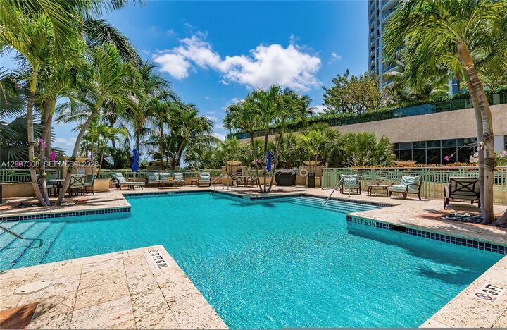 Property Photo:  3400 SW 27th Ave 805  FL 33133 