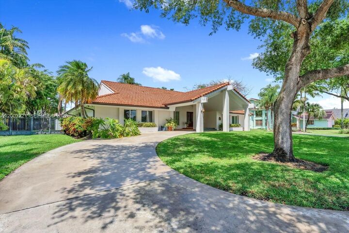 Property Photo:  9941 SW 143rd St  FL 33176 