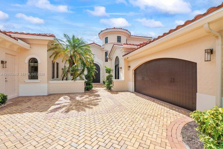 Property Photo:  7080 Long Leaf Dr  FL 33076 