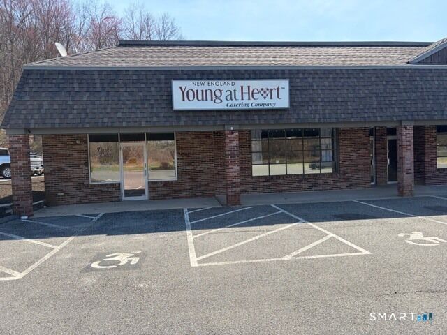 Property Photo:  248 Oxford Road  CT 06478 