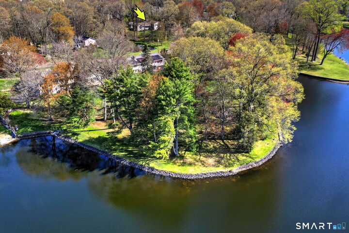 Property Photo:  195 Margaret Lane  CT 06477 