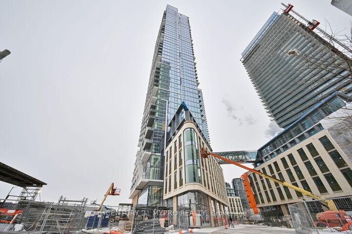 Property Photo:  1000 Portage Parkway 315  ON L4K 0L1 