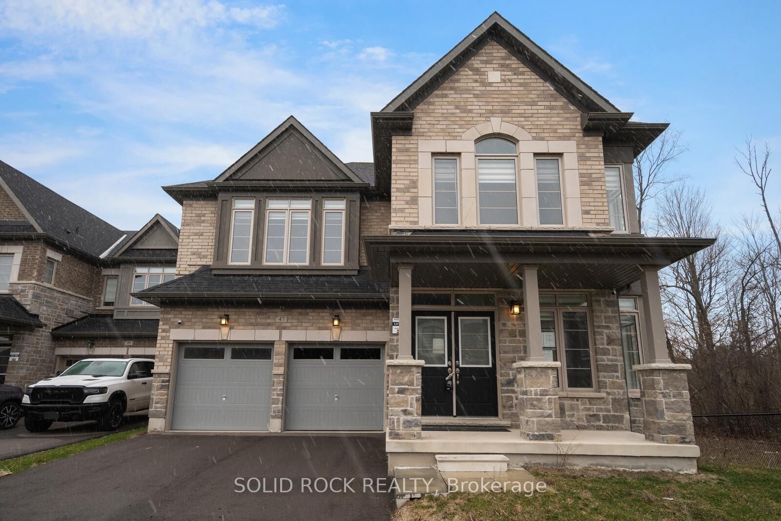 Property Photo: 47 Fruitful Crescent ON L1P 0N3