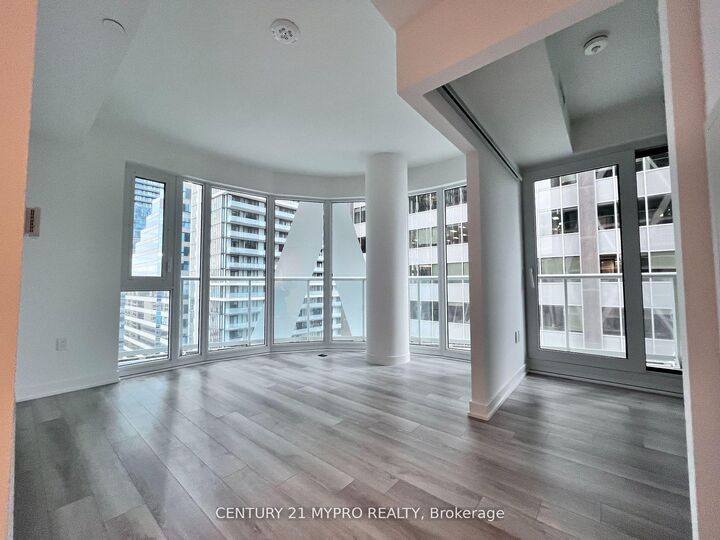 Photo de la propriété:  230 Simcoe Street Unit 1528 2nd Bedroom  ON M5T 1T4 