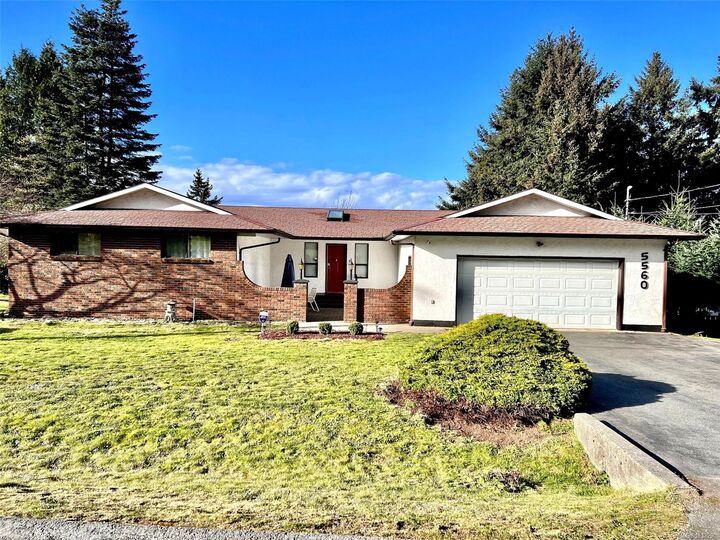 Property Photo: 5560 Oceanview Terr BC V9V 1G6