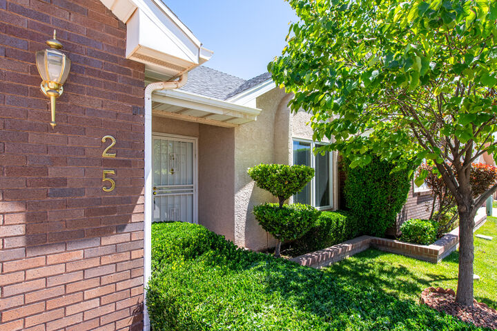 Property Photo:  2050 W Canyon View Dr 25  UT 84770 