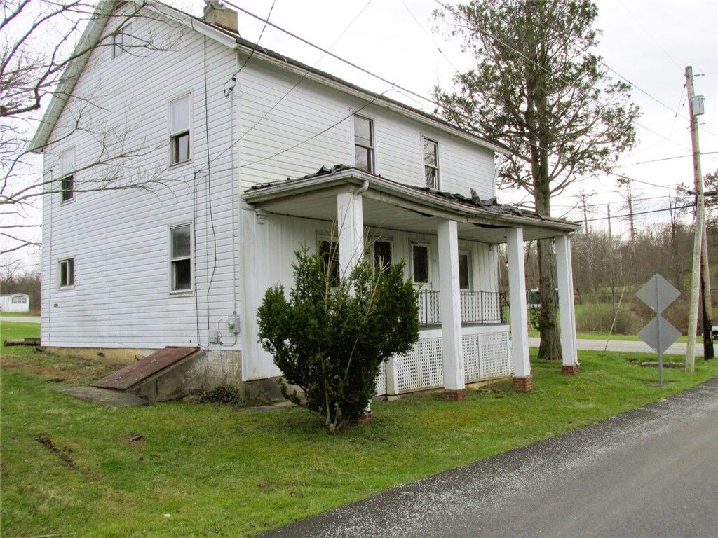 Property Photo:  376-378 Penn Avenue  PA 15631 