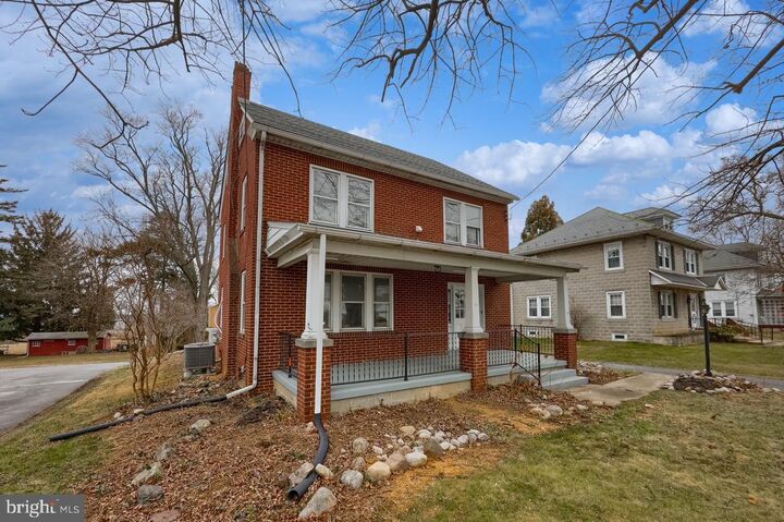 Property Photo:  2017 Old Philadelphia Pike  PA 17576 