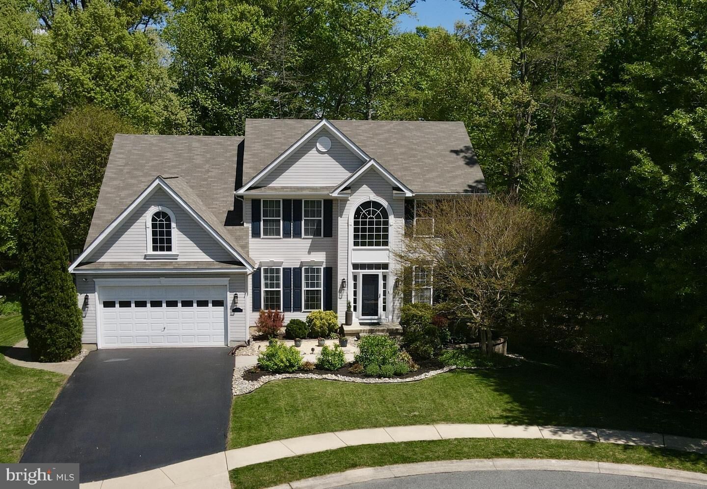 Property Photo:  121 Glencoe Court  DE 19702 