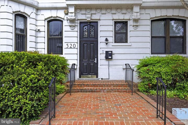 Property Photo:  520 E Street NE 205  DC 20002 