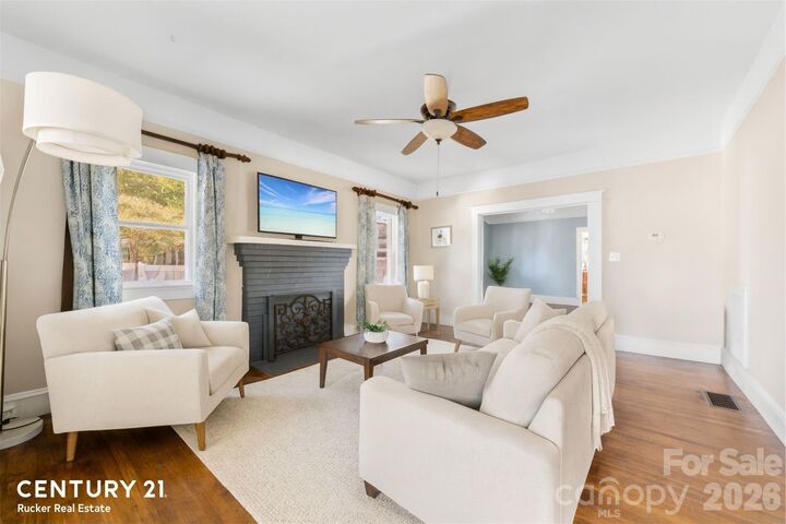 Property Photo:  604 Pearl Avenue  NC 28083 